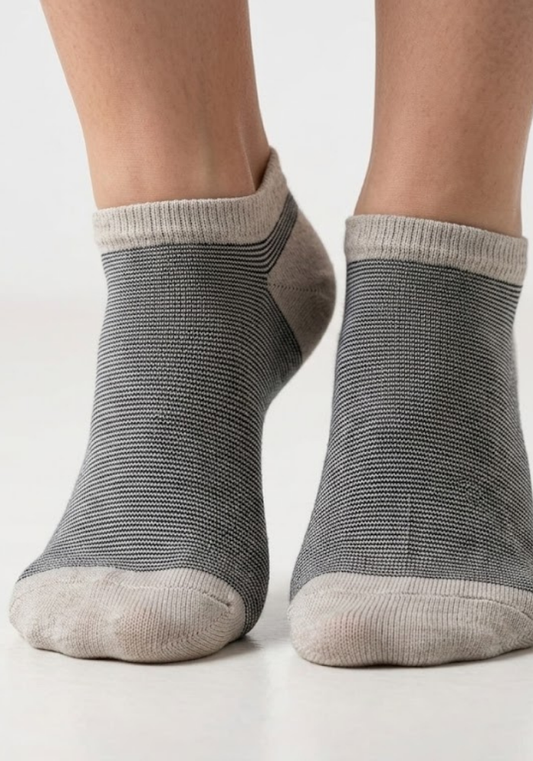 Oatmeal & Charcoal Micro-Stripe Ankle Socks