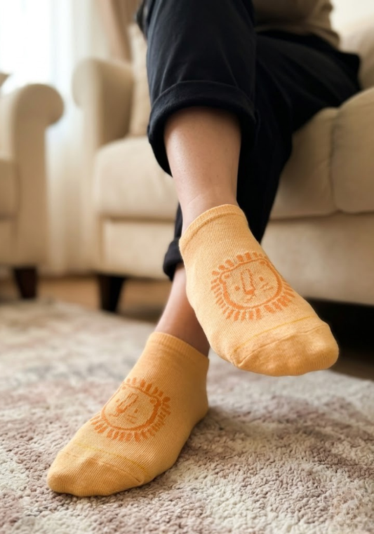 Golden Sun Lion Motif Ankle Socks