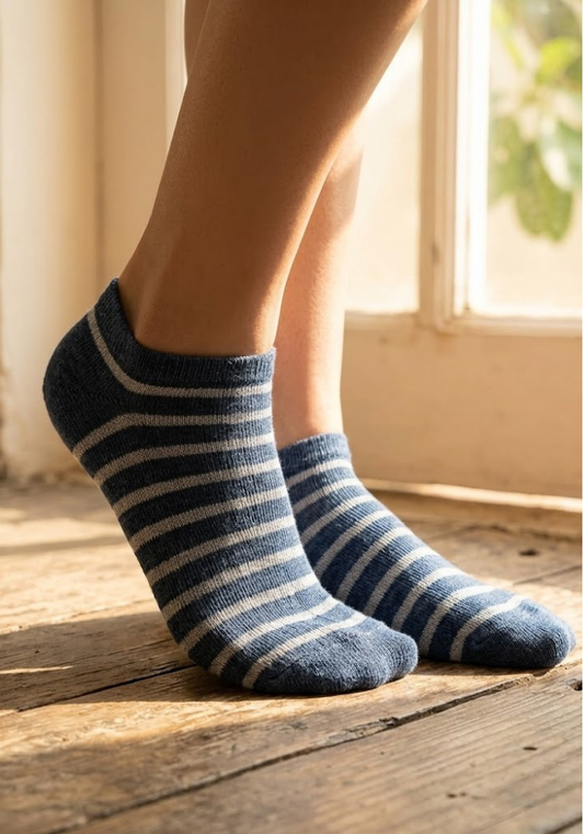 Heathered Indigo Striped Ankle Socks