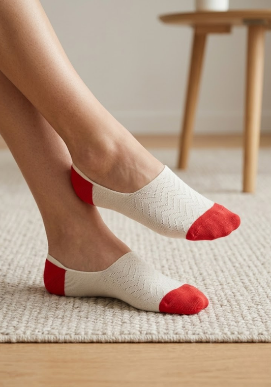 Women’s Cream Invisible Liners Contrast Red Accents