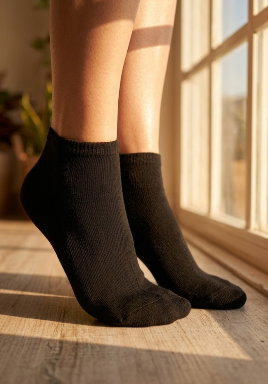 Midnight Onyx Ribbed Crew Socks