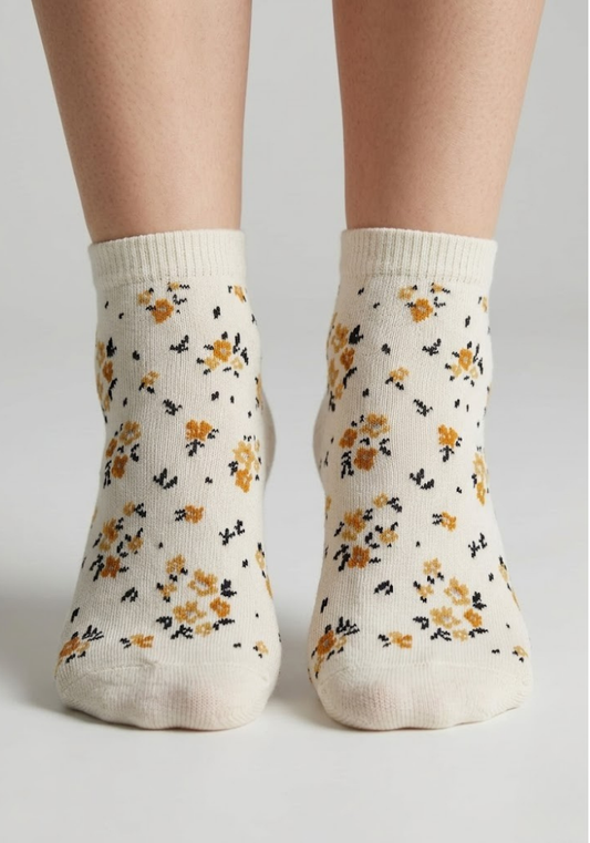 Vintage Meadow Floral Ankle Socks