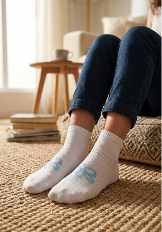 Graffiti Bow Streetwear Ankle Socks