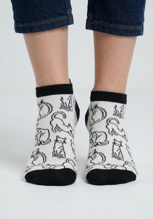 Whimsical Sketch-Print Cat Ankle Socks