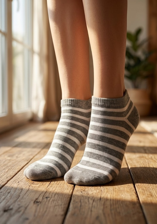 Heathered Slate Striped Ankle Socks