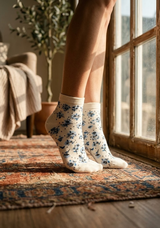 Blue Forget-Me-Not Floral Ankle Socks